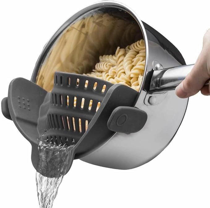 SparkAndSurprises™ Silicone Clip-On Pot Strainer – Heat-Resistant (Grey)