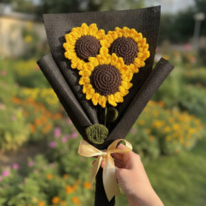 5 Sunlit Blossoms – Crochet Bouquet