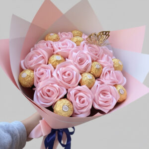 Rosy Charm Ferrero Rocher Bouquet