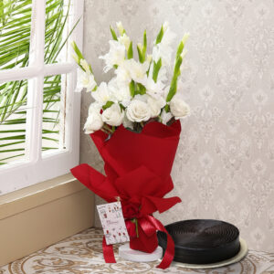 Celebration Gift Set – Flowers & Chocolate Fudge Cake (2 lbs)